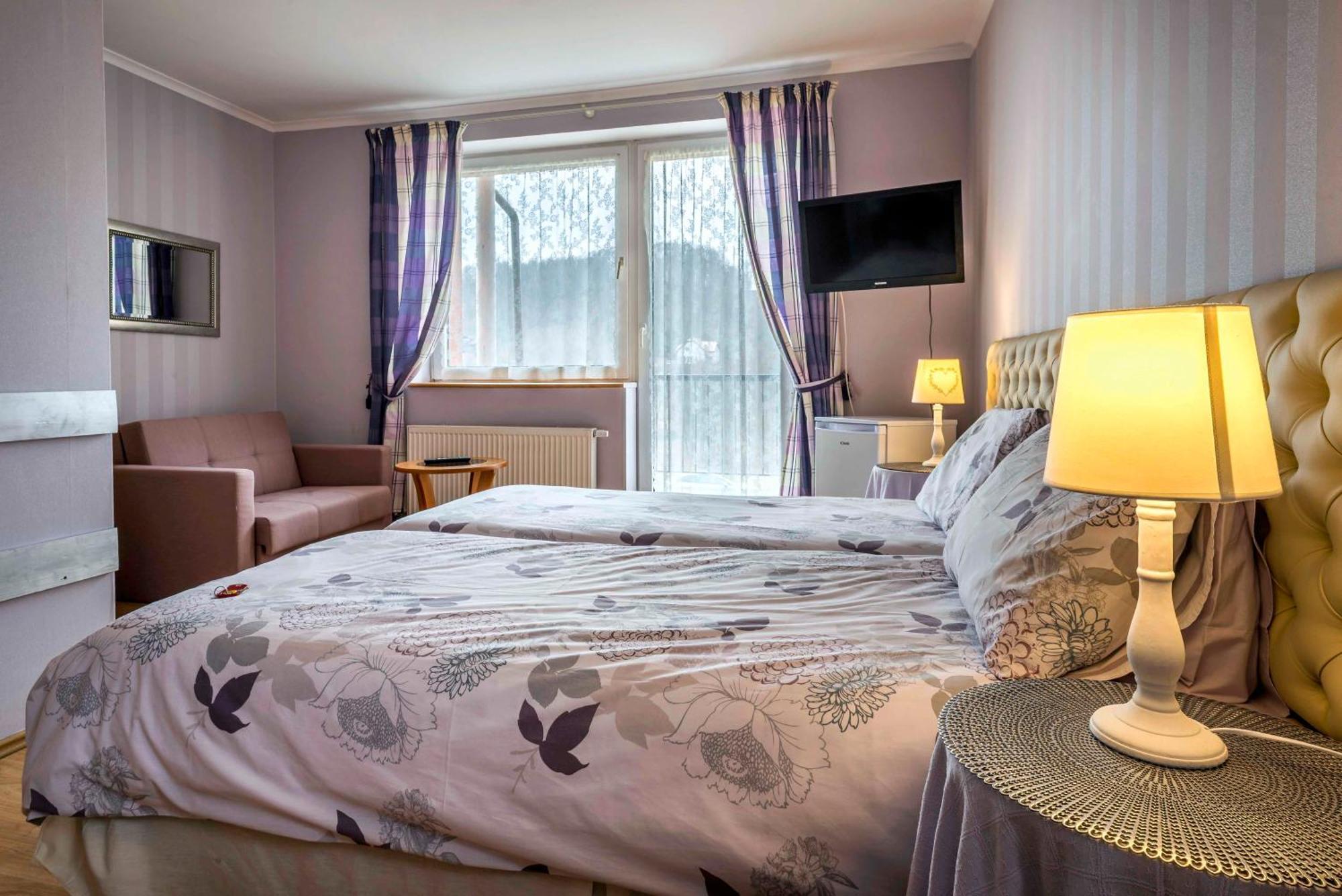 Pensjonat Nad Jeziorem Lakeside Brodnica Dolna ภายนอก รูปภาพ
