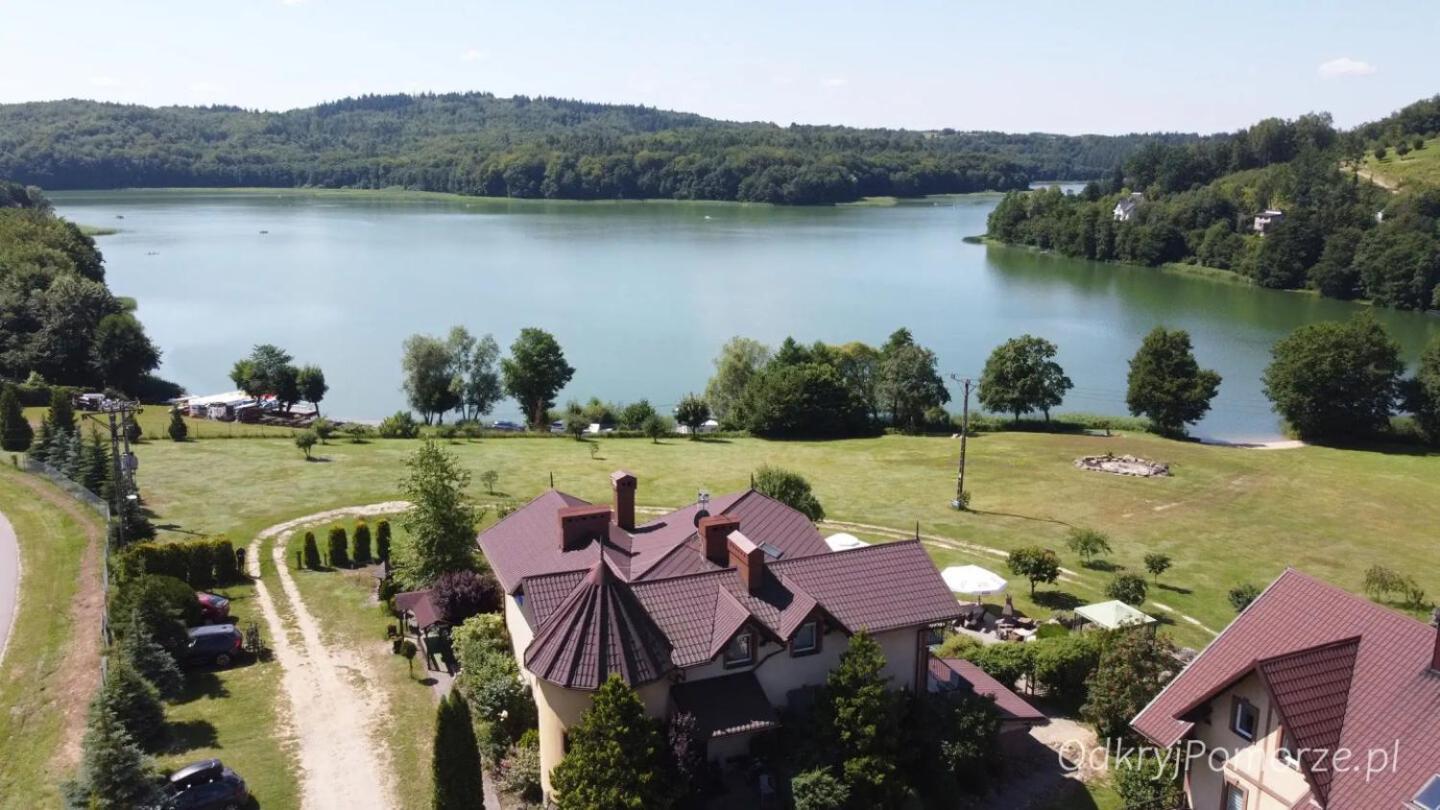 Pensjonat Nad Jeziorem Lakeside Brodnica Dolna ภายนอก รูปภาพ
