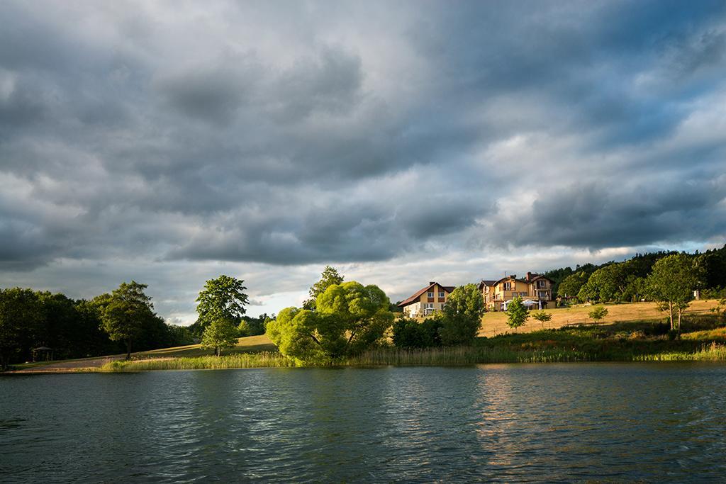 Pensjonat Nad Jeziorem Lakeside Brodnica Dolna ภายนอก รูปภาพ